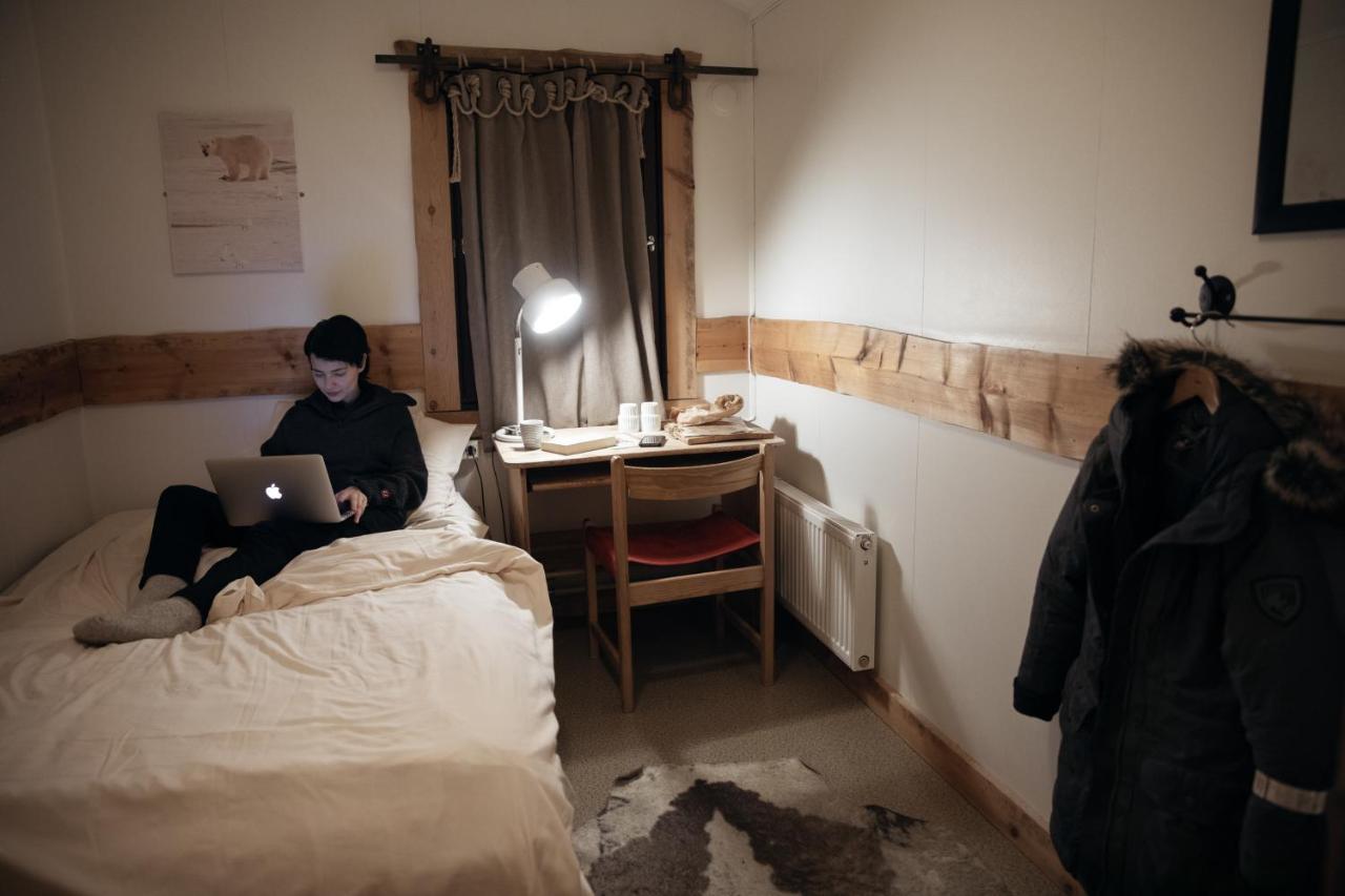 Mary-Ann'S Polarrigg Hotel Longyearbyen Exterior photo